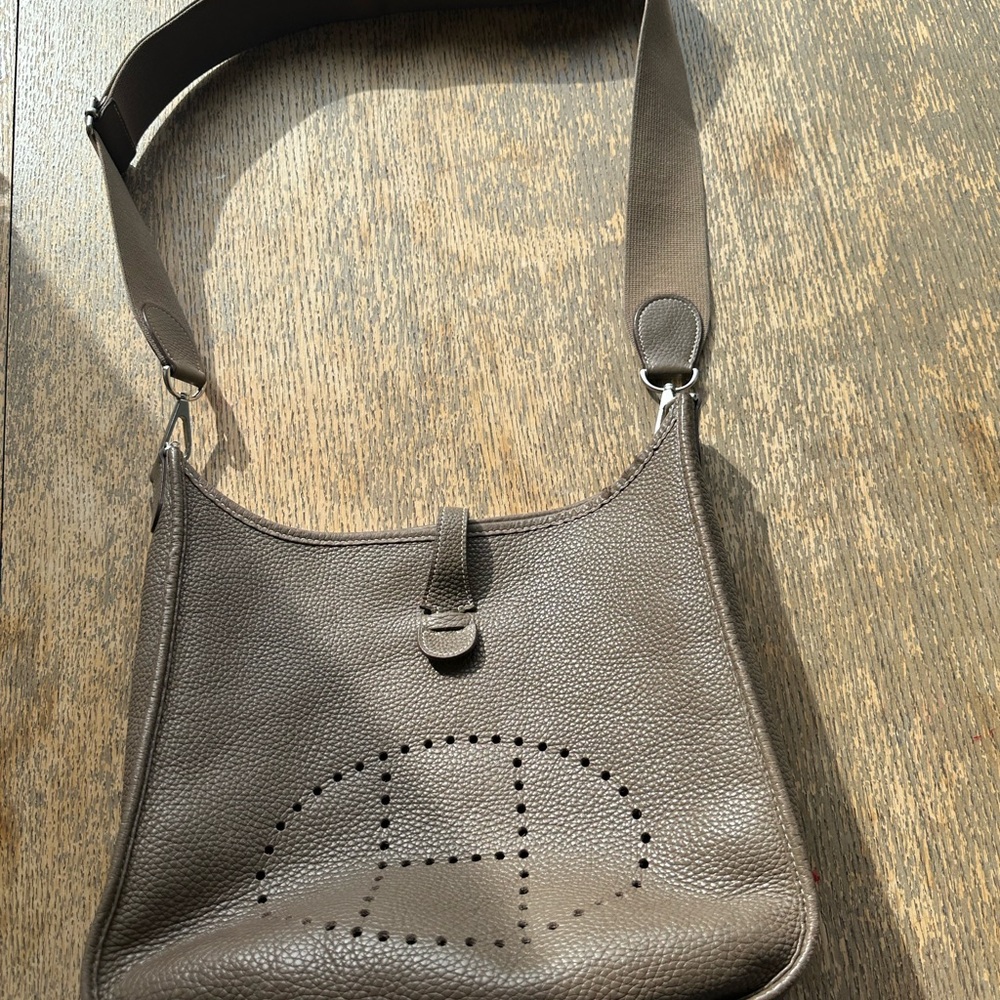 Hermes GM Evelyne Etoupe Clemence good condition